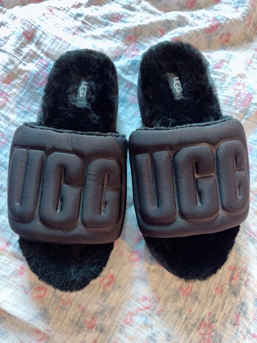 UGG Maxi Graphic Slide Black Puffy Platform Sandals Sz 9